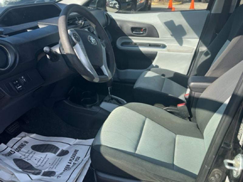 2013 Toyota Prius c Three