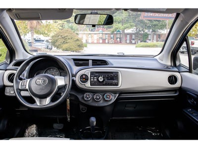 2013 Toyota Yaris LE