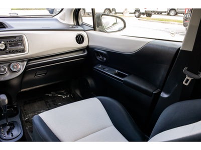 2013 Toyota Yaris LE