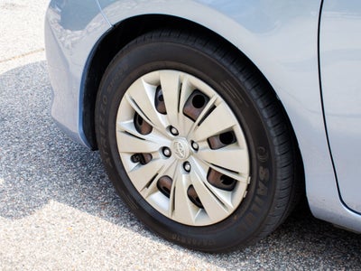2013 Toyota Yaris LE