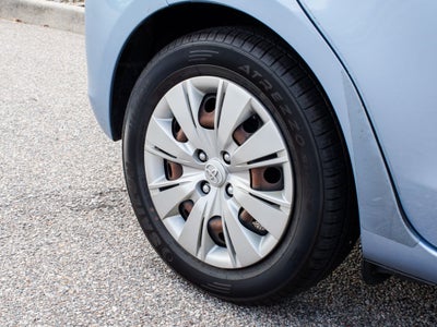 2013 Toyota Yaris LE