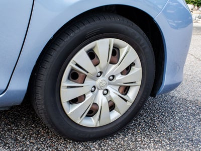 2013 Toyota Yaris LE