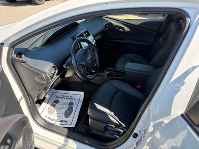 2022 Toyota Prius XLE