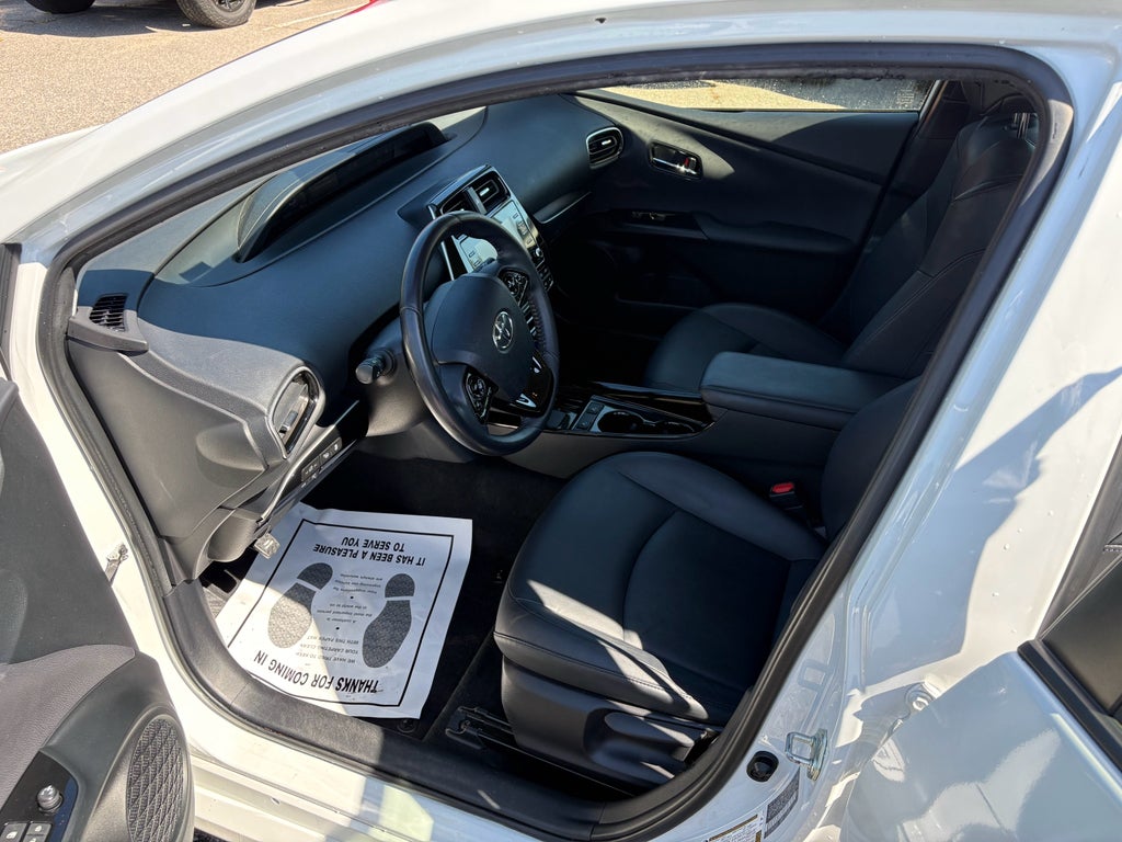 2022 Toyota Prius XLE