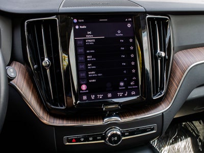2022 Volvo XC60 Momentum