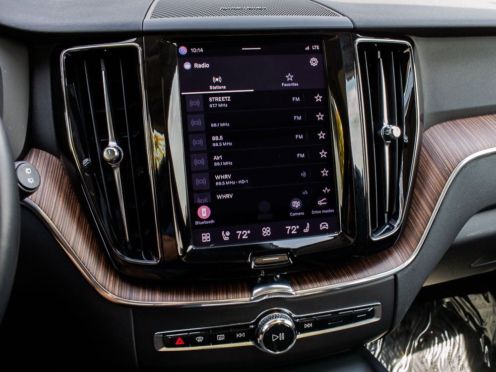 2022 Volvo XC60 Momentum