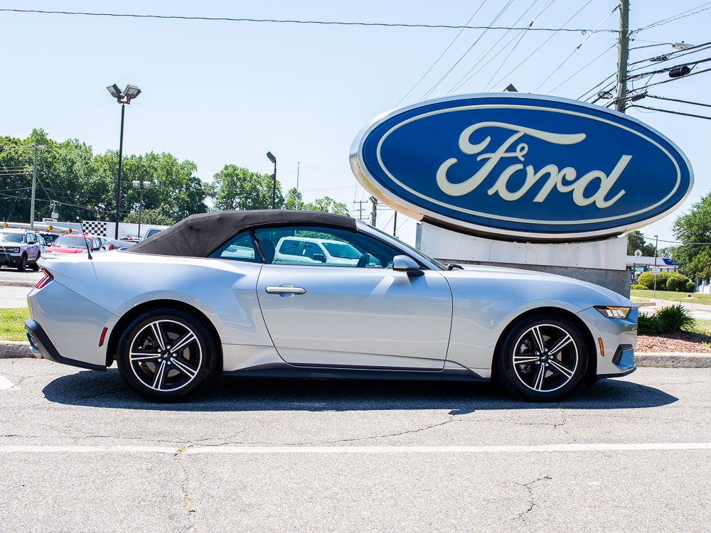2025 Ford Mustang EcoBoost Premium Convertible's photo