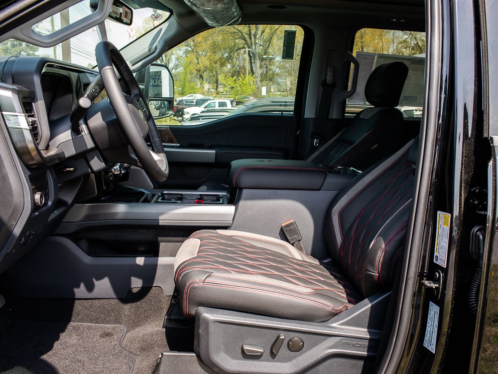 2026 Ford F-250 LARIAT BLACK WIDOW