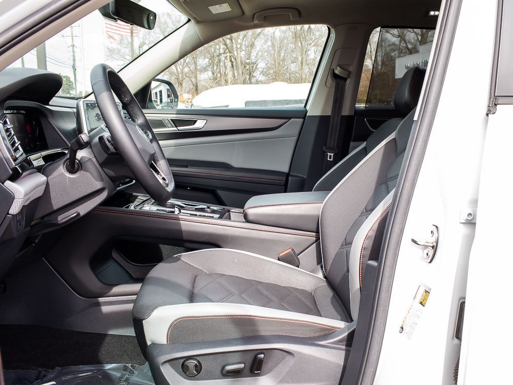 2024 Volkswagen Atlas 2.0T Peak Edition SE w/Technology