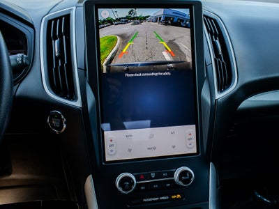 2022 Ford Edge SE