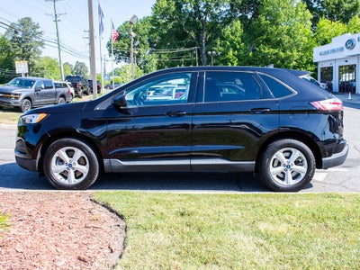 2022 Ford Edge SE
