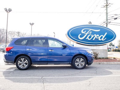 2019 Nissan Pathfinder SV