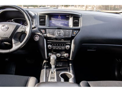 2019 Nissan Pathfinder SV