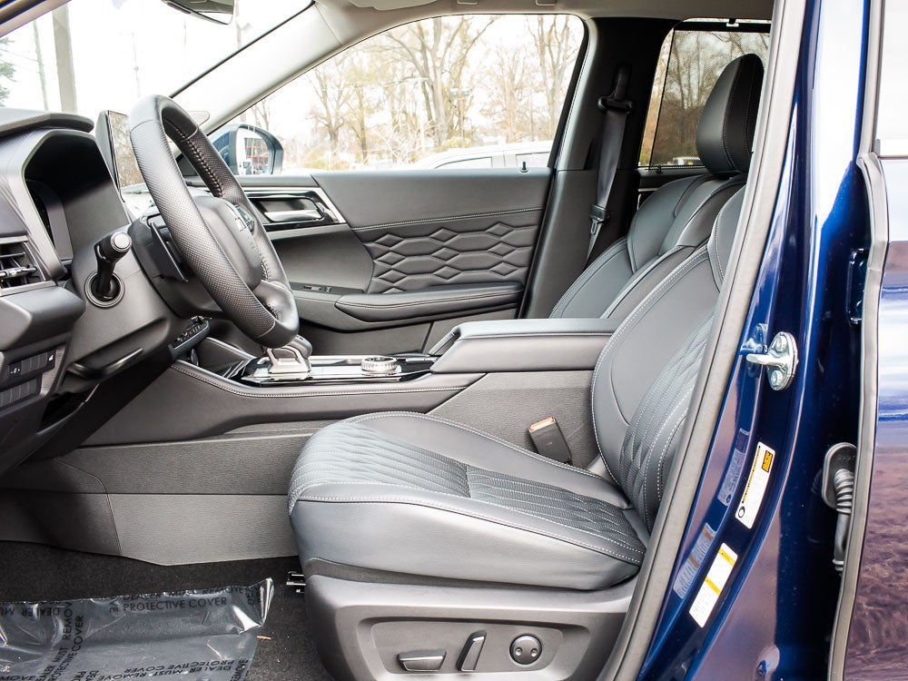 2025 Mitsubishi Outlander SEL